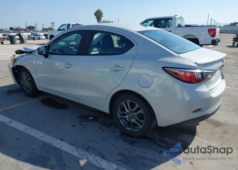 2019 Toyota Yaris Le z USA, uszkodzony, nr VIN 3MYDLBYV6KY526227